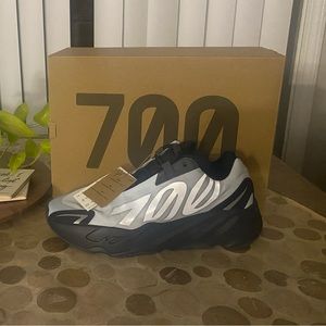 Yeezy 700 Blue Tint